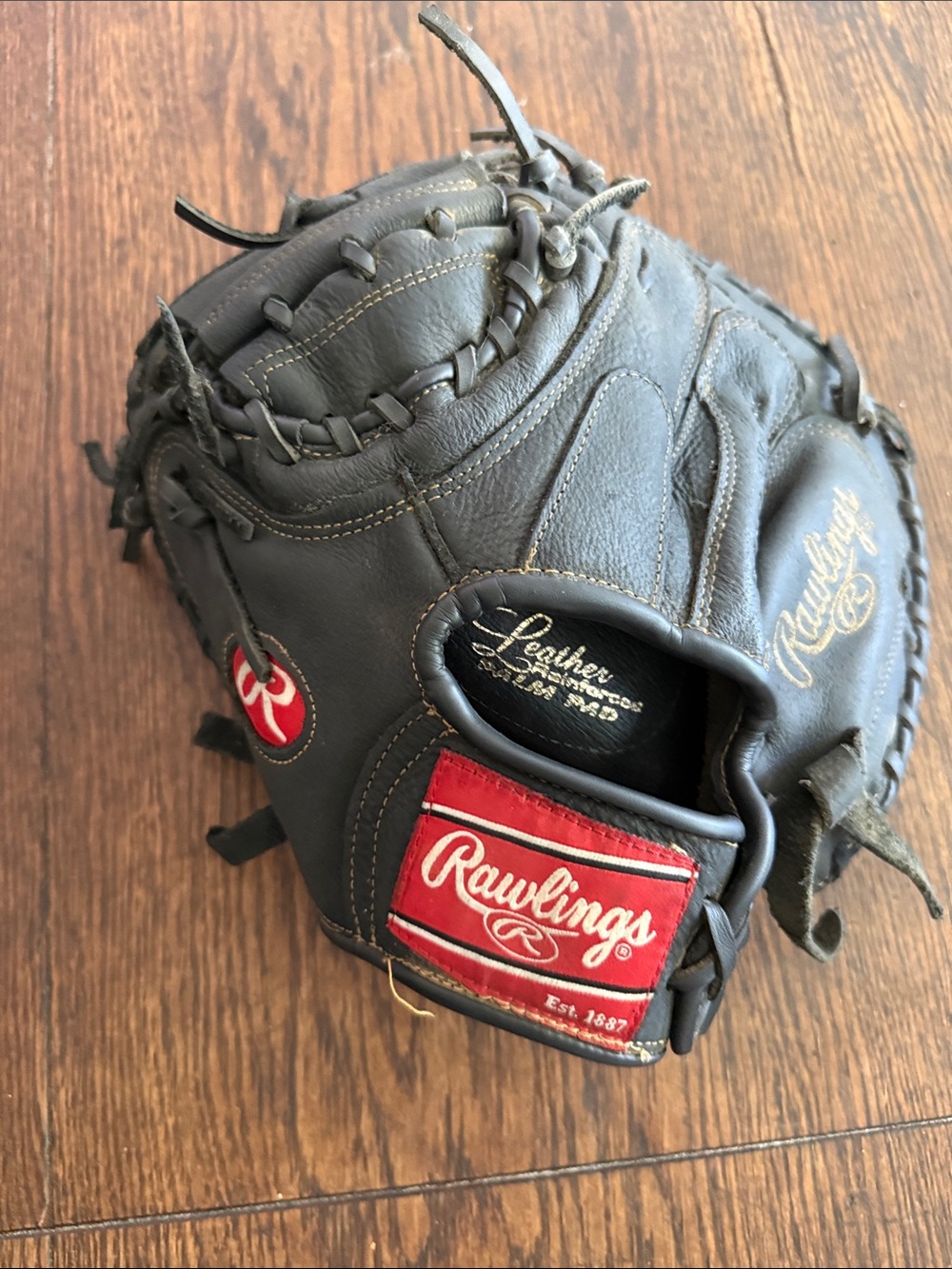 Rawlings kids Black Leather Baseball Catchers Glove - Black